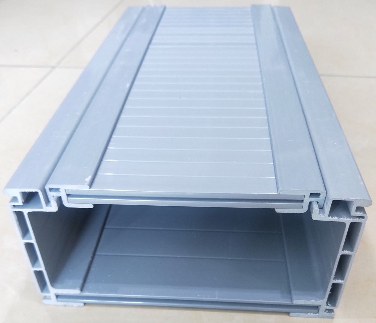 高分子合金電纜橋架 定義、優(yōu)勢(shì)與應(yīng)用前景